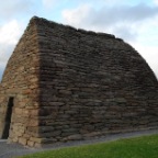 Gallarus Oratory, 8th-9th century_(Smerwick Harbour, Dingle Peninsula, Co. Kerry)
